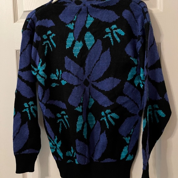 Vintage purple floral sweater - Picture 5 of 10
